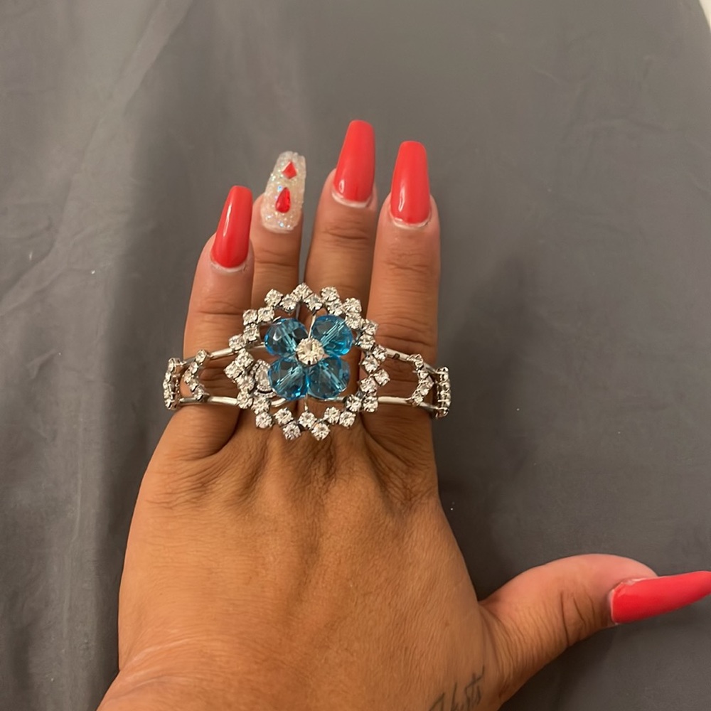 Bracelet - Picture 3 of 3